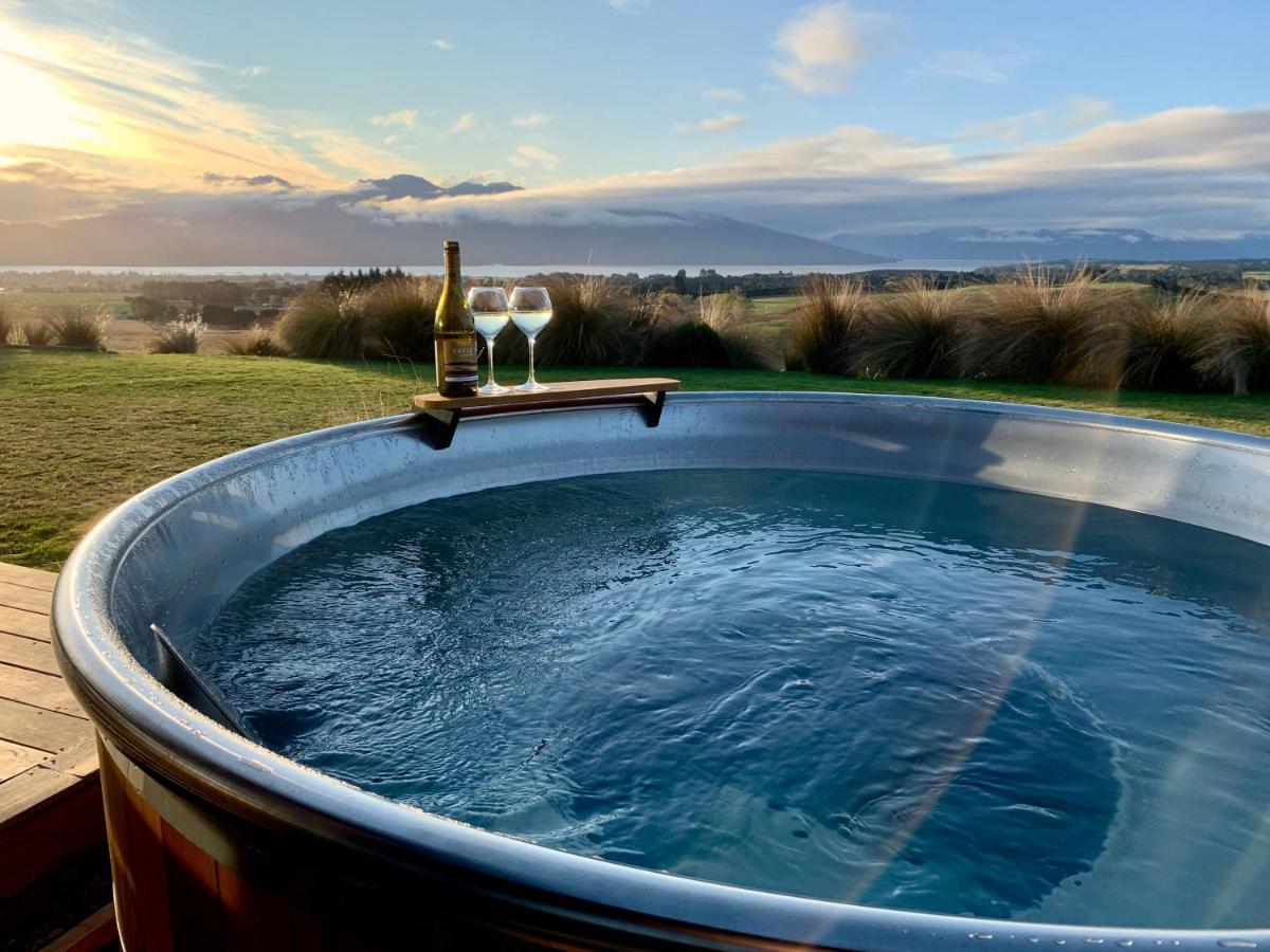 蒂阿瑙湖Fiordland Eco-Retreat -- Panoramic Views -- Hot Tub别墅 外观 照片