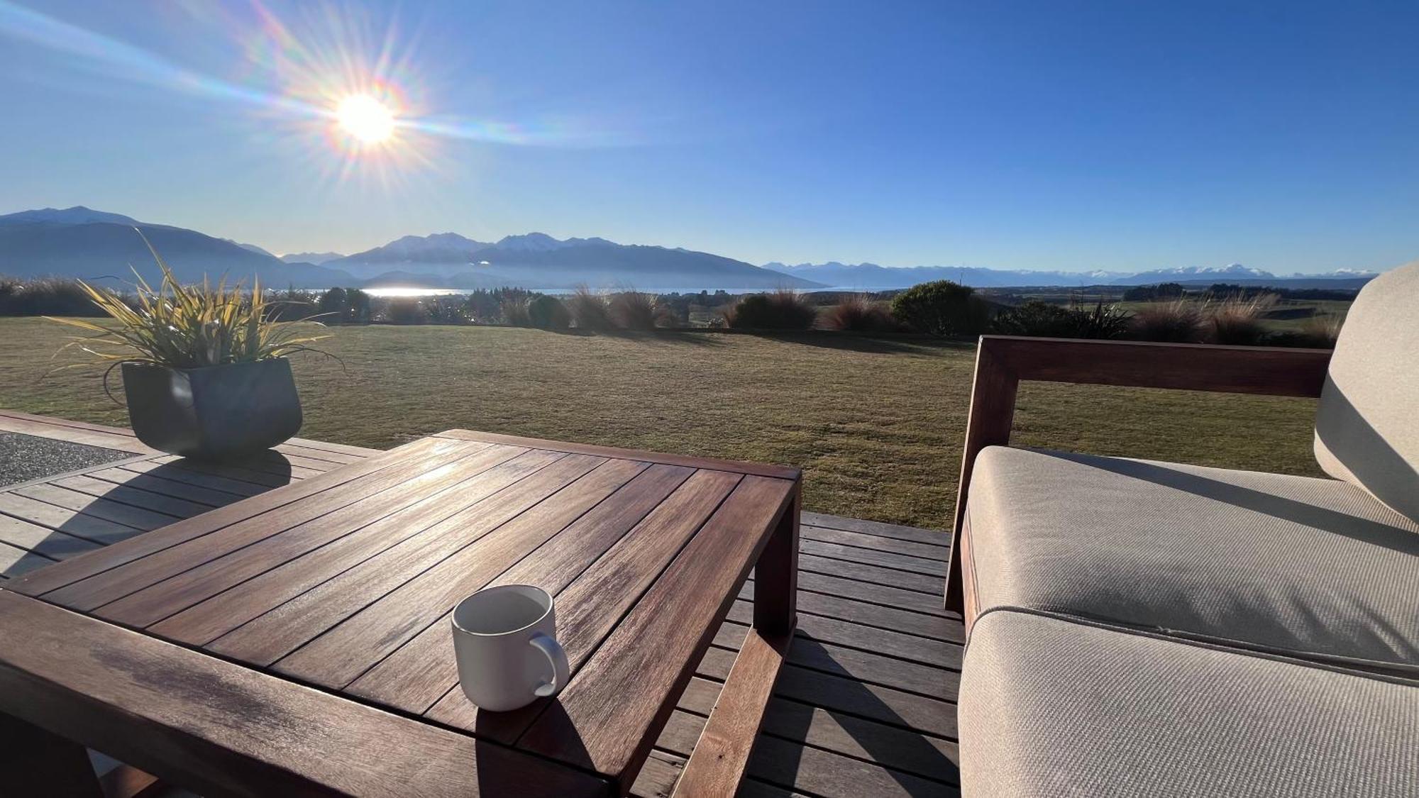蒂阿瑙湖Fiordland Eco-Retreat -- Panoramic Views -- Hot Tub别墅 外观 照片